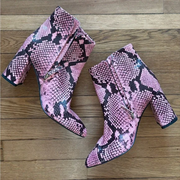 Alice + Olivia Pink Snake-Print Boots - Picture 3 of 7
